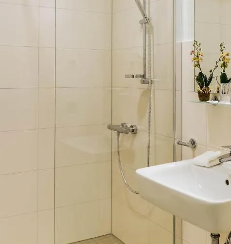 Otel Nutzwedel Farmers *